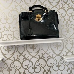 Louis Vuitton Vernis Melrose Handbag with Gold Hardware